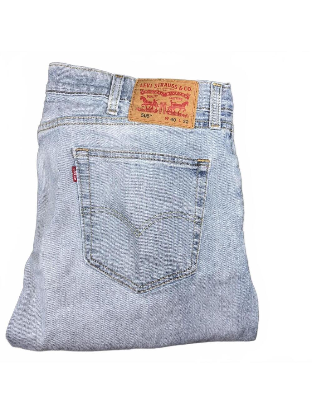 Levi's 505 Men’s 40 x 32 Straight Relaxed Light Wash Denim Jeans Work Or Casual - Picture 2 of 7